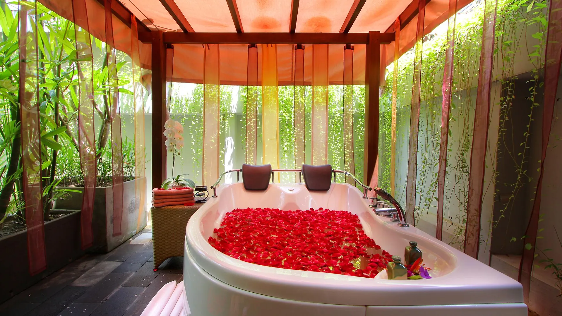 B Hotel Bali & Spa Denpasar